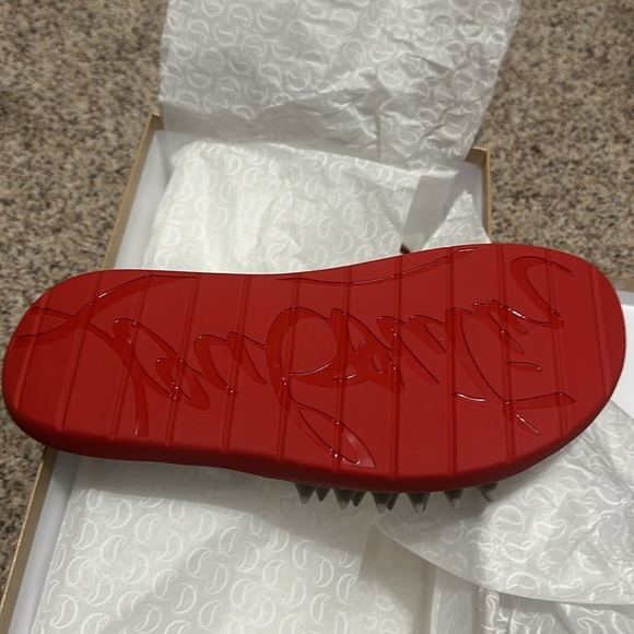 Cristian louboutin’d brand new size 41 men , women’s 10.5-11 grey and red!! - Picture 4 of 7